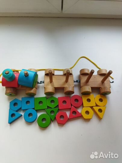 Каталка сортер паровозик