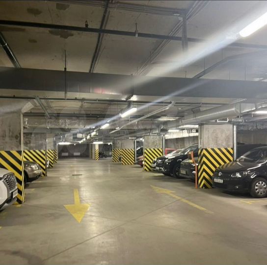 Машиноместо, 14 м²