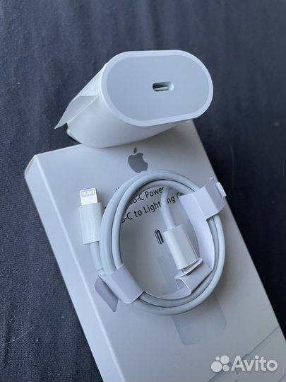 Зарядка для iPhone 20w с проводом Новая
