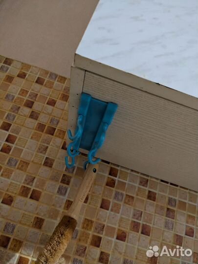 Кухонный навесной шкаф