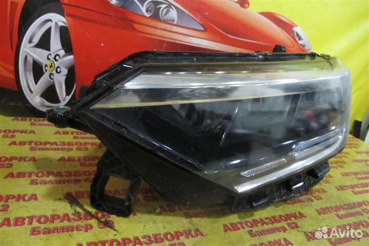 VW Polo 6 2020 фара левая (led ) битая