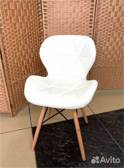 Стул мастера маникюра