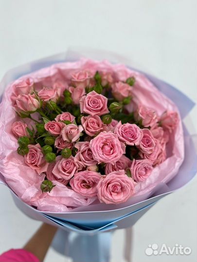 Букеты из кустовых роз