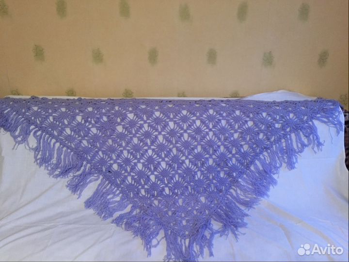 Шерстяная шаль ручной работы