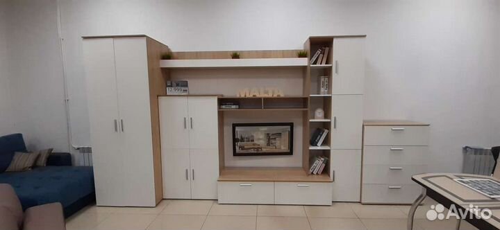 Большая стенка в гостиную Мальта