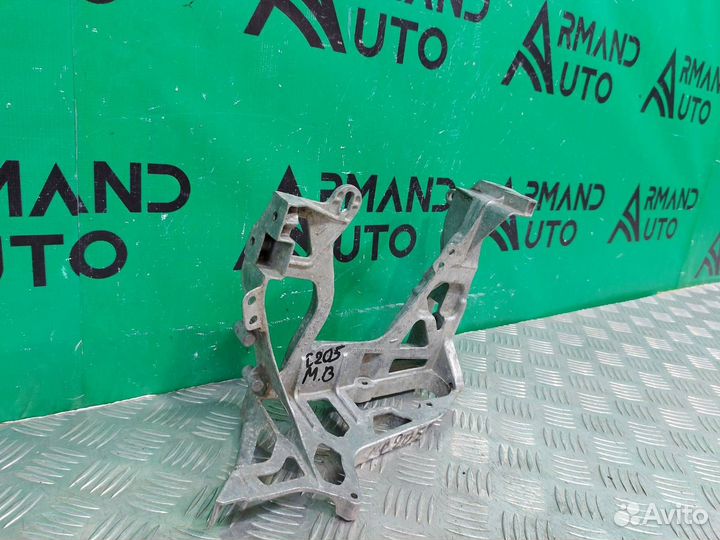 Кронштейн фары правый Mercedes C-Class W205