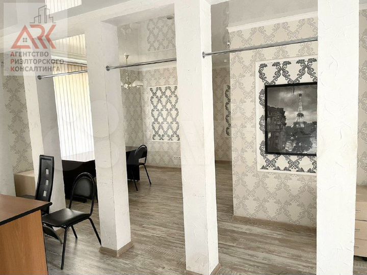 4-к. квартира, 100 м², 2/2 эт.