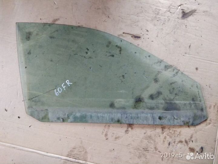 Стекло двери переднее правое Audi A4 B5 AHL 1998