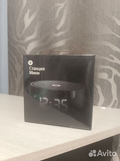 Умная колонка алиса с часами