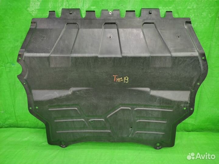 Защита двс / пыльник 5N0825235C VW Tiguan 07-16