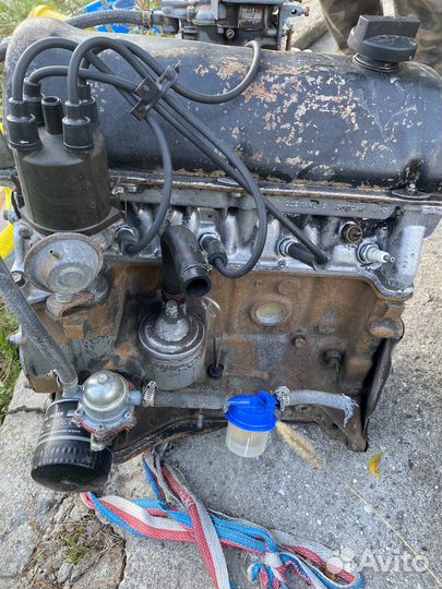 Двигатель 2103