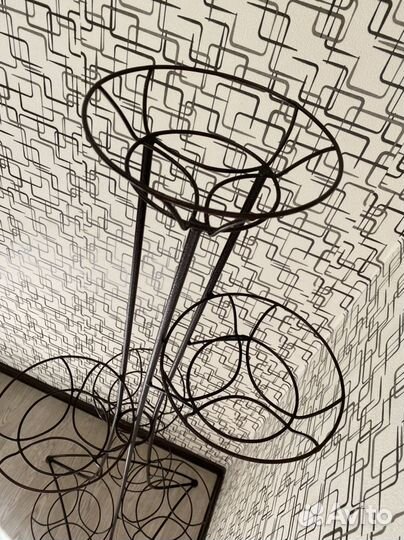 Стойка металлическая для цветов