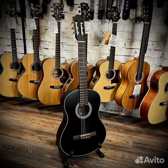 Классическая гитара 4/4 Flight C-100 BK