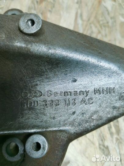 Кронштейн кпп Audi A6 C5 C5 2.4 ALF 1998