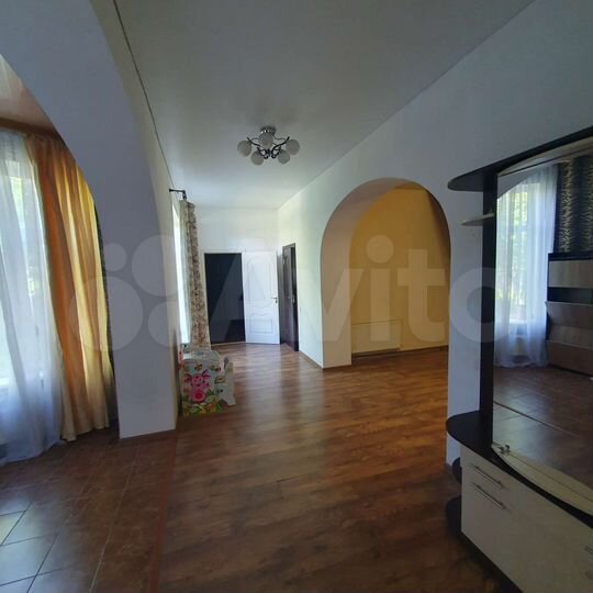 Дом 196 м² на участке 14 сот.