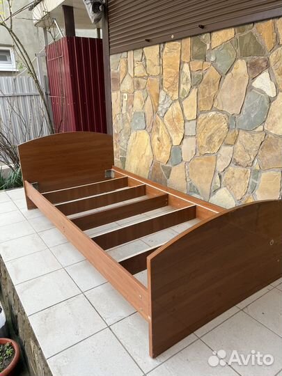 Кровать односпальная 90х200 с матрасом бу