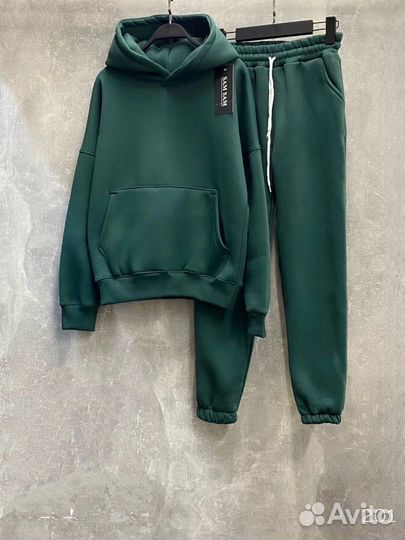 Спортивный костюм