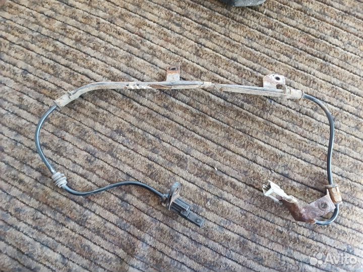 Датчик аbs задний на Nissan almera classic b10