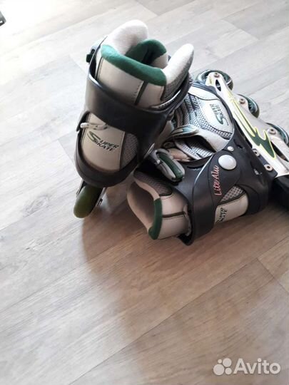 Роликовые коньки