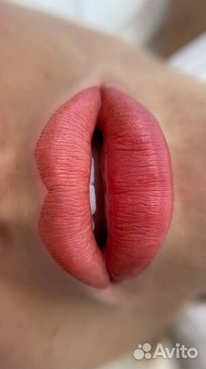 Перманентный макияж губ / Татуаж губ/бровей