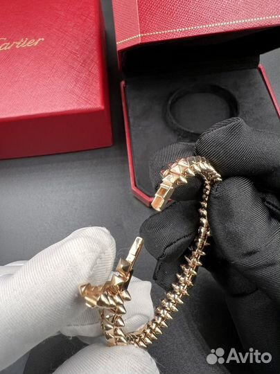 Золотой браслет clash DE cartier