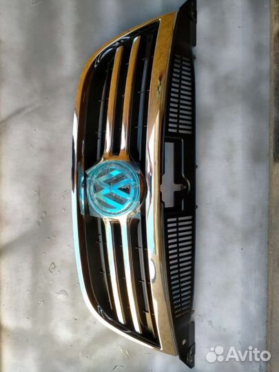 Решетка радиатора volkswagen tiguan 1