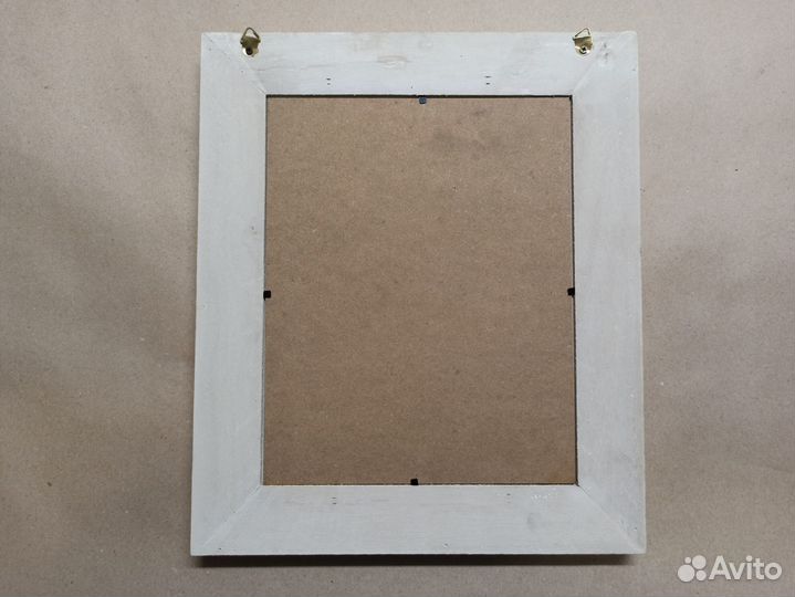 Меловая доска в белой рамке