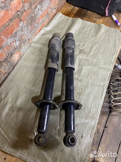 Задняя стойка Hyundai Sonata EF