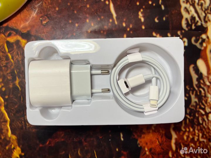 Зарядное устройство на iPhone