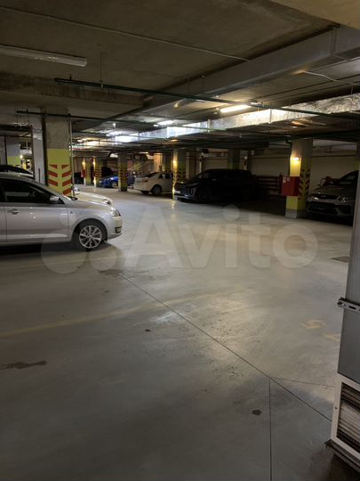 Машиноместо, 15 м²