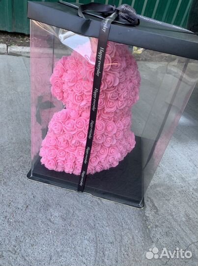 Медведь из роз