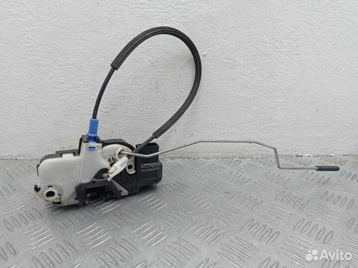 Замок двери передней правой Buick Encore 1 3023880