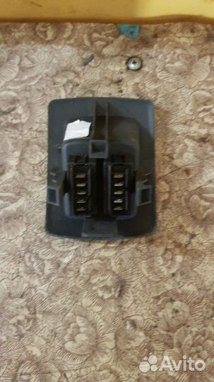 Блок стеклоподъемников Renault Logan 1.6 2013