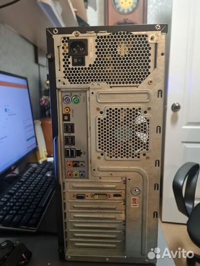 Компьютер системный блок