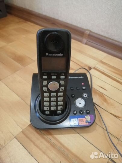 Радиотелефон Panasonic KX-tg7225ru