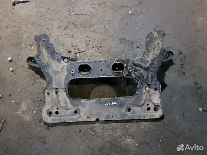 Подрамник Peugeot Partner 2006
