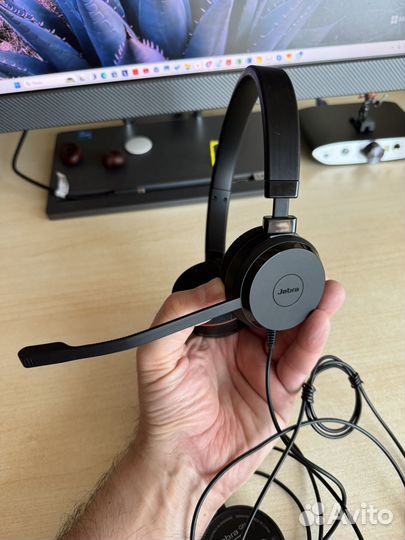 Гарнитура Jabra