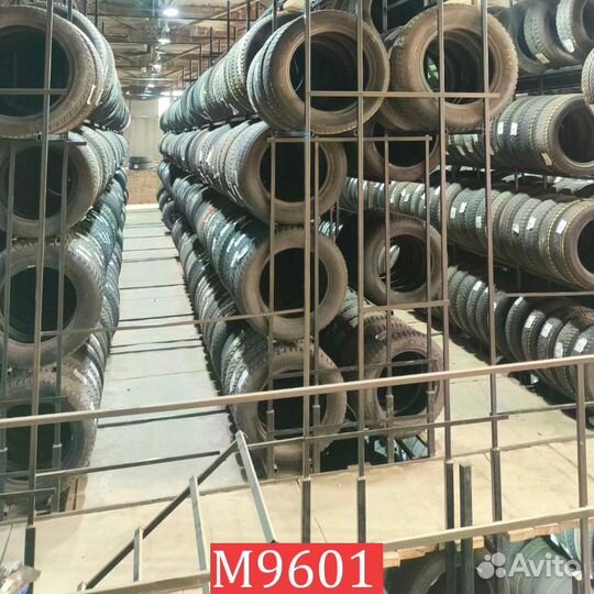 Bridgestone Blizzak W810 205/65 R16C 107L