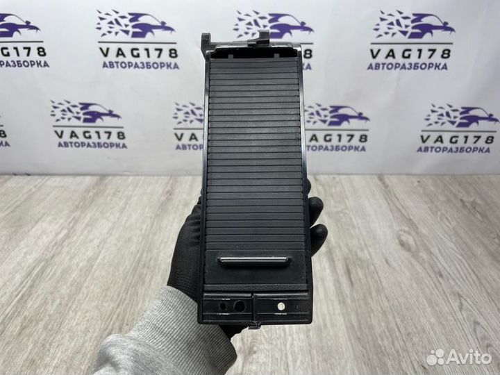 Подстаканник Skoda Superb scout cffb 2.0 TDI 2013