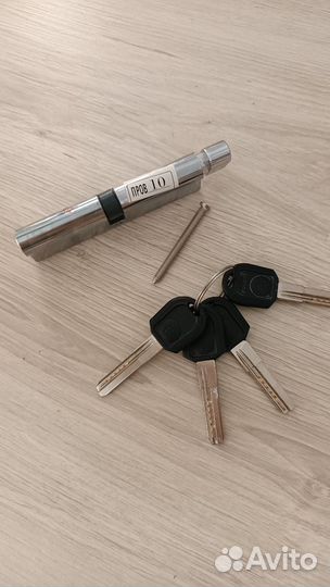 Цилиндровый механизм личинка замок