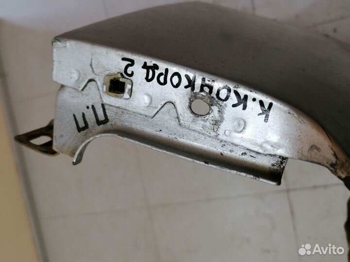 Крыло переднее правое Chrysler Concord 1998-2004