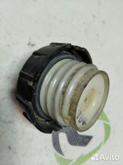 Крышка бензобака Mitsubishi Lancer 9