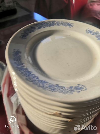 Фарфоровые чашки 24 шт. Под второе блюда