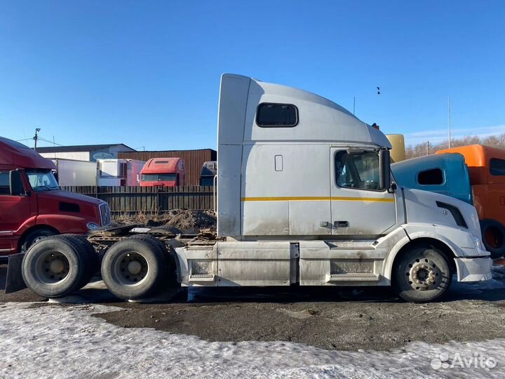 Volvo VNL 670, 2008