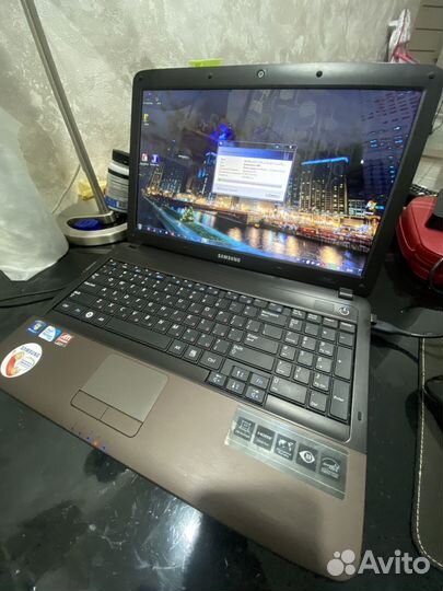 Ноутбук Samsung r540