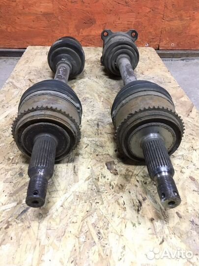 Полуось Mitsubishi Pajero 3