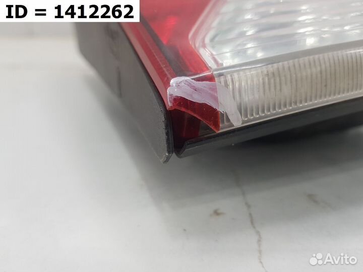 Фонарь задний левый наружный Toyota Land Cruiser