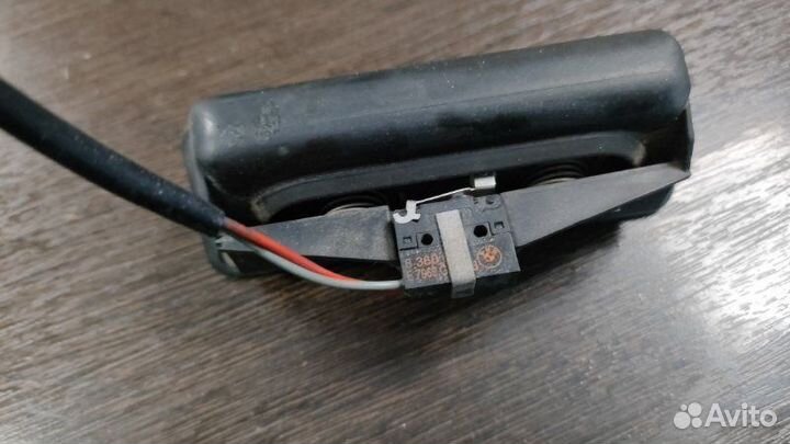 Кнопка открывания багажника Bmw 530 D E61 M57N