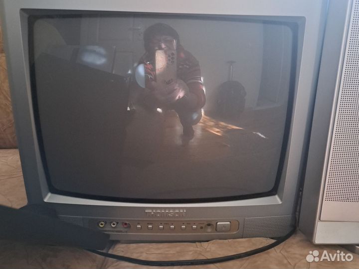 Телевизоры бу 3штук