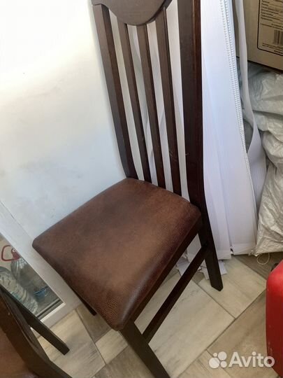 Обеденные стулья дерево